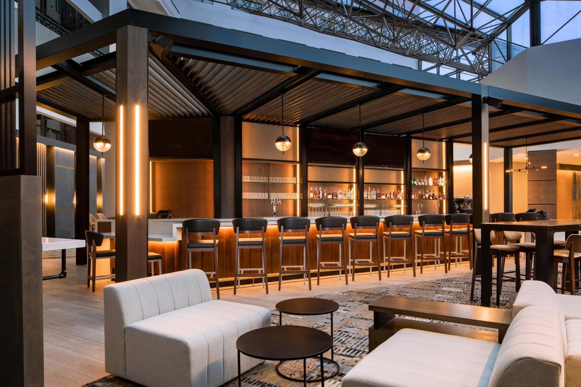 Sheraton Detroit Metro Airport Romulus Exterior photo
